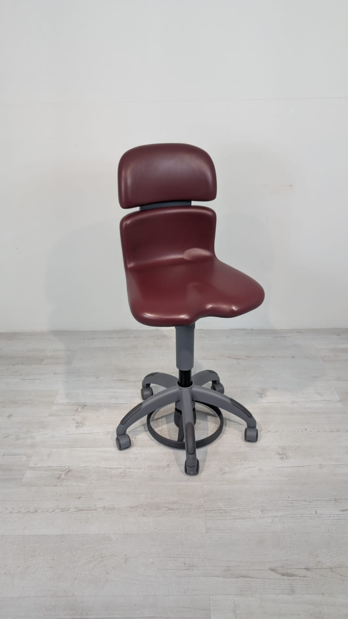 Krzesło obrotowe, lekarskie, stomatologiczny model Sirona Hugo Manual