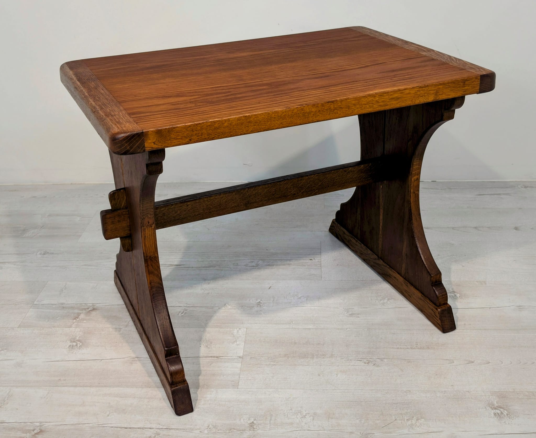 Stolik lite drewno dębowe z lat 30-tych