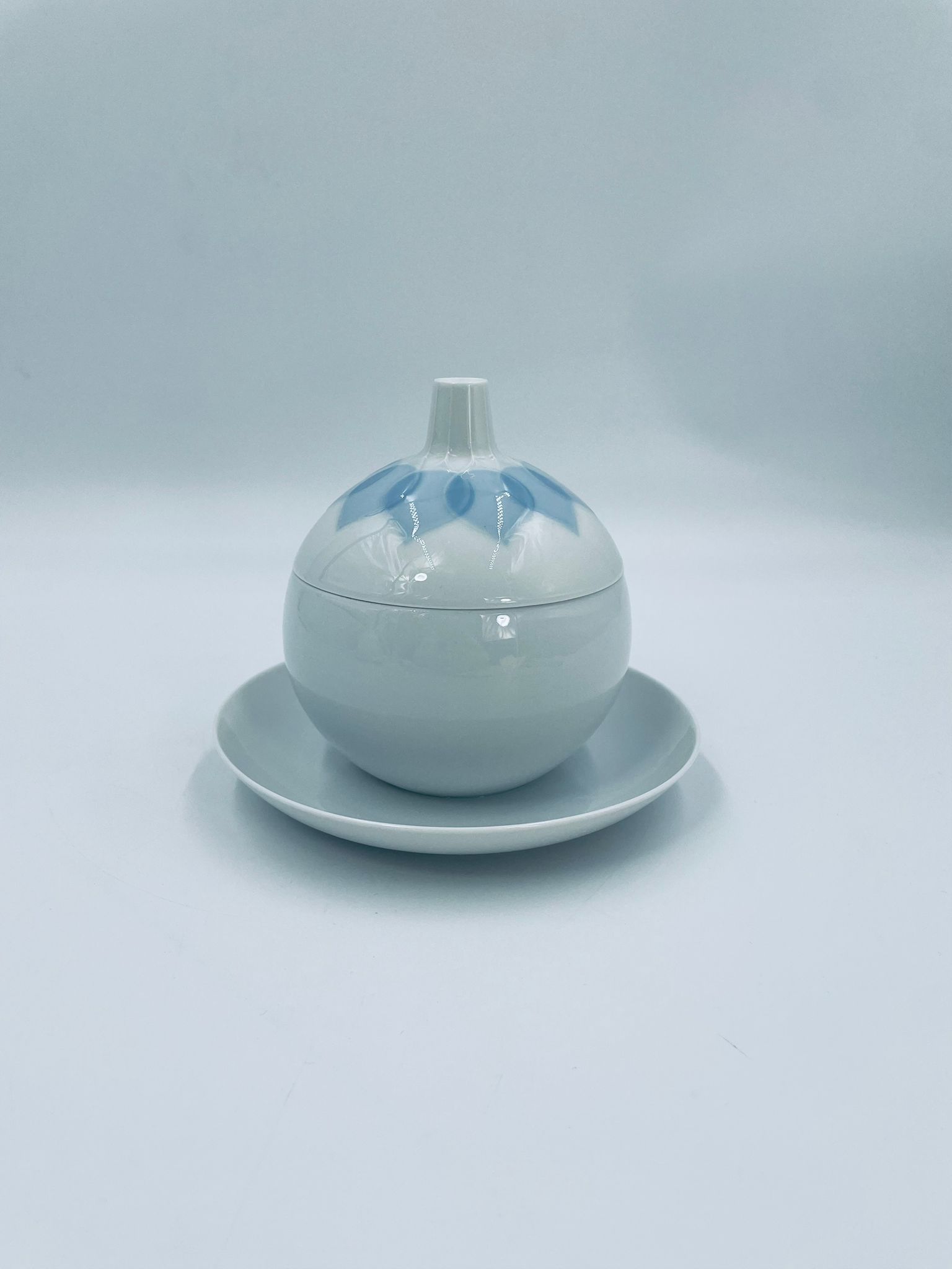 Rosenthal Lotus Blau saucepan with saucer, jam container