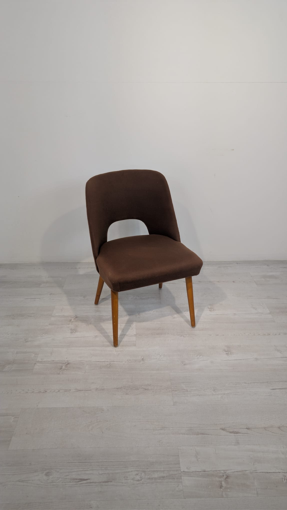 Krzesło "Muszelka" Polska, na sprężynach lata 60-te - obrazek 10