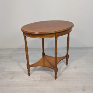 Secesyjny stolik, pomocnik z I połowy XX wieku