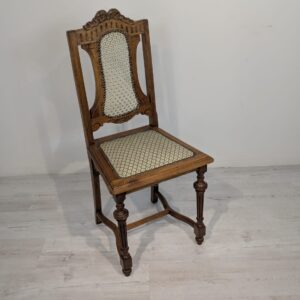 Secesyjne, stare krzesło dębowe na sprężynach