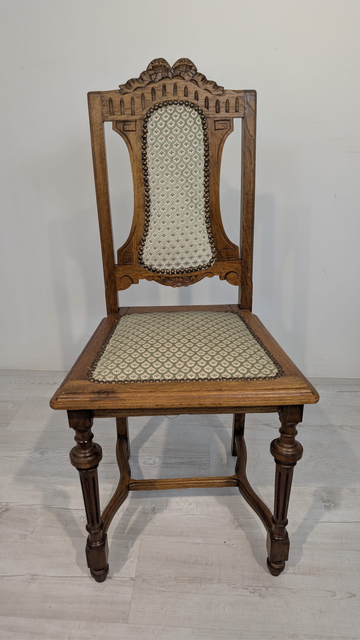 Secesyjne, stare krzesło dębowe na sprężynach - obrazek 5