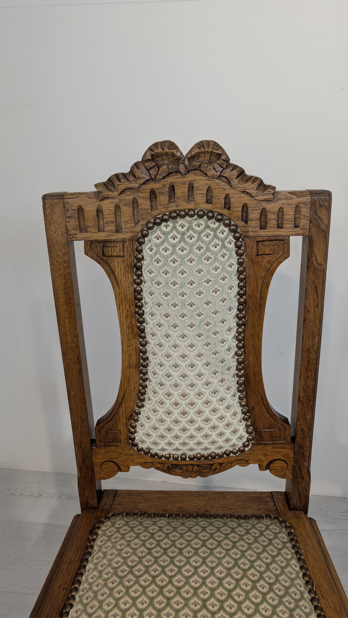 Secesyjne, stare krzesło dębowe na sprężynach - obrazek 7