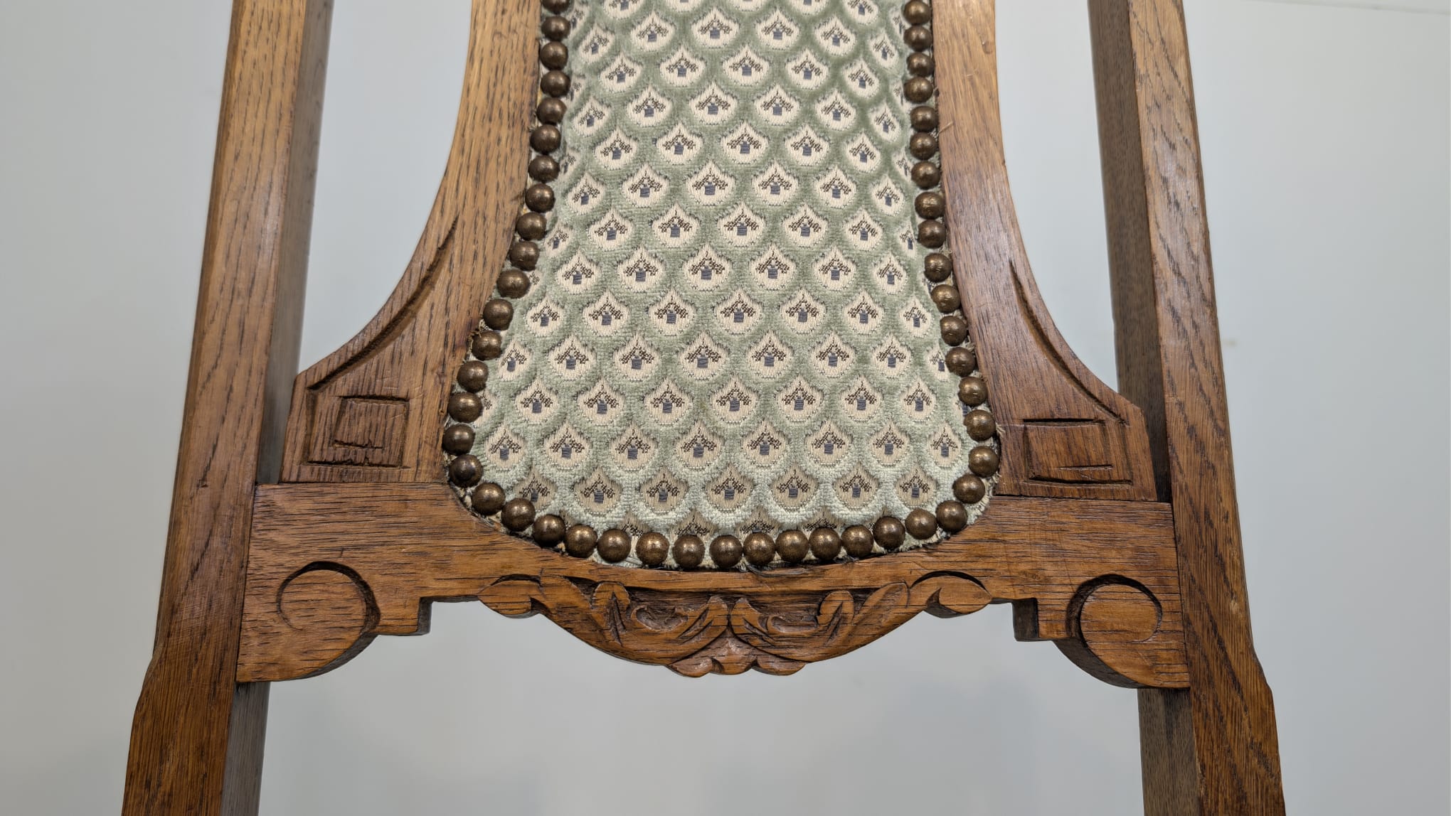 Secesyjne, stare krzesło dębowe na sprężynach - obrazek 9