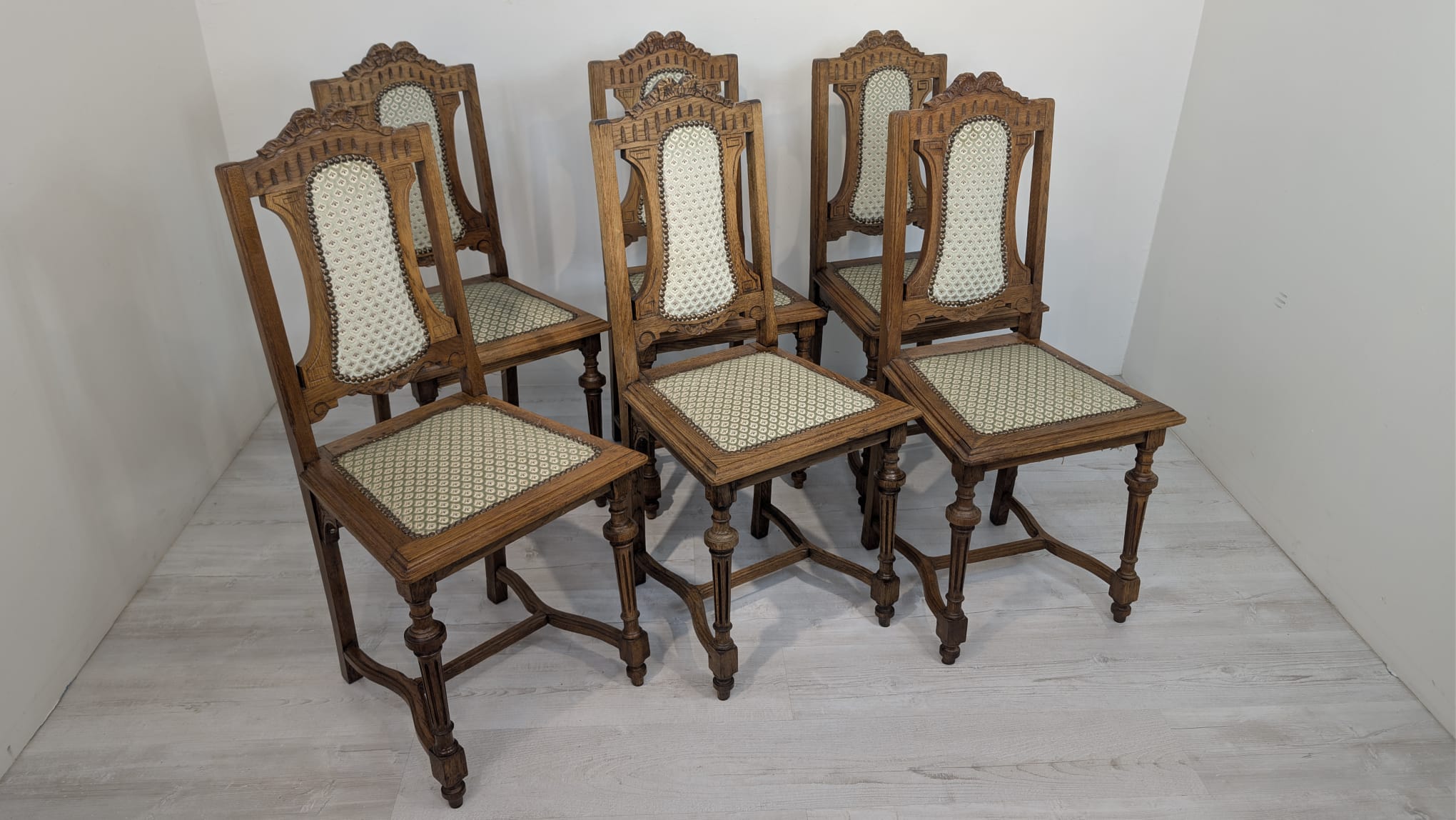 Secesyjne, stare krzesło dębowe na sprężynach - obrazek 15