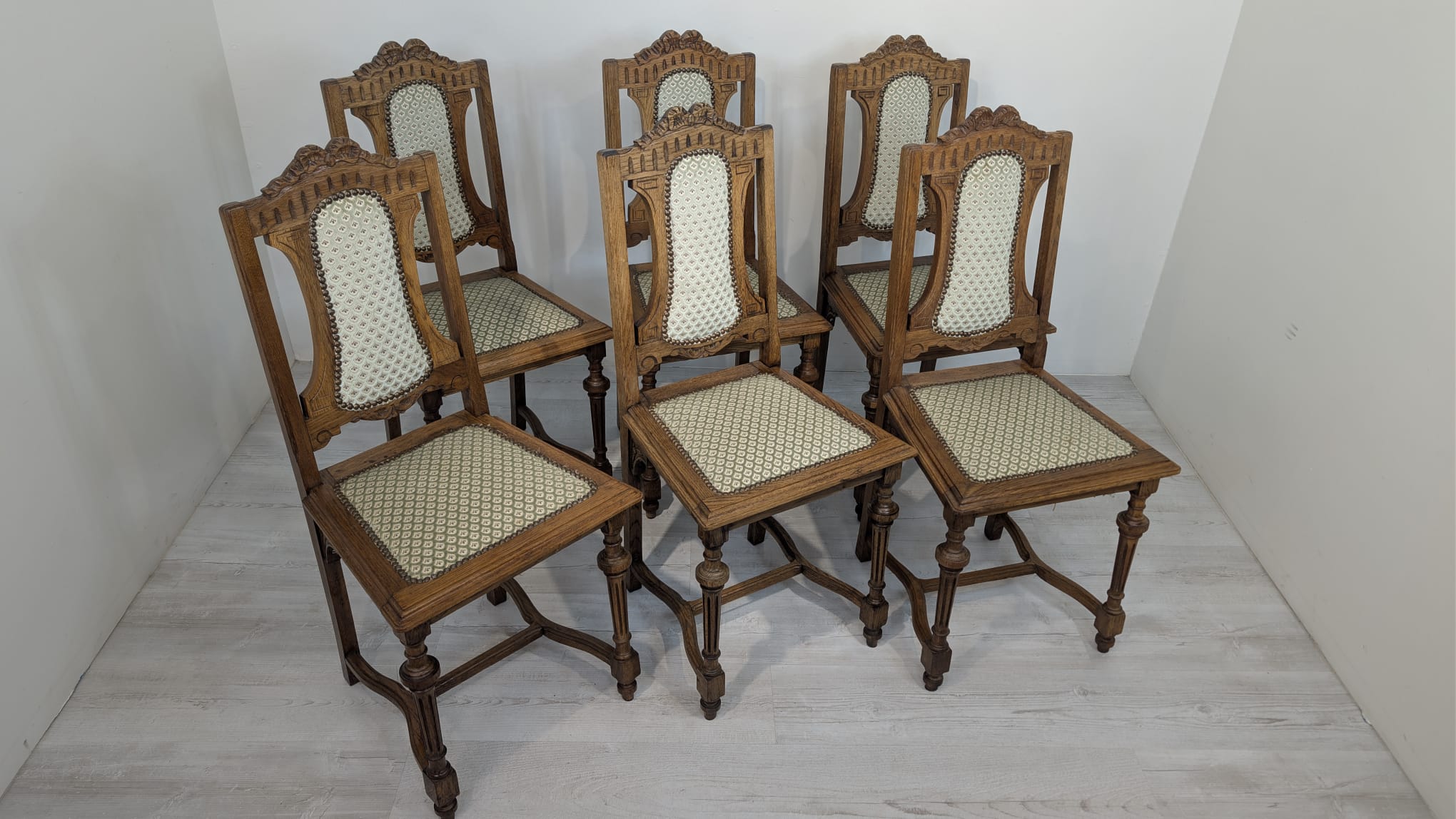 Secesyjne, stare krzesło dębowe na sprężynach - obrazek 16