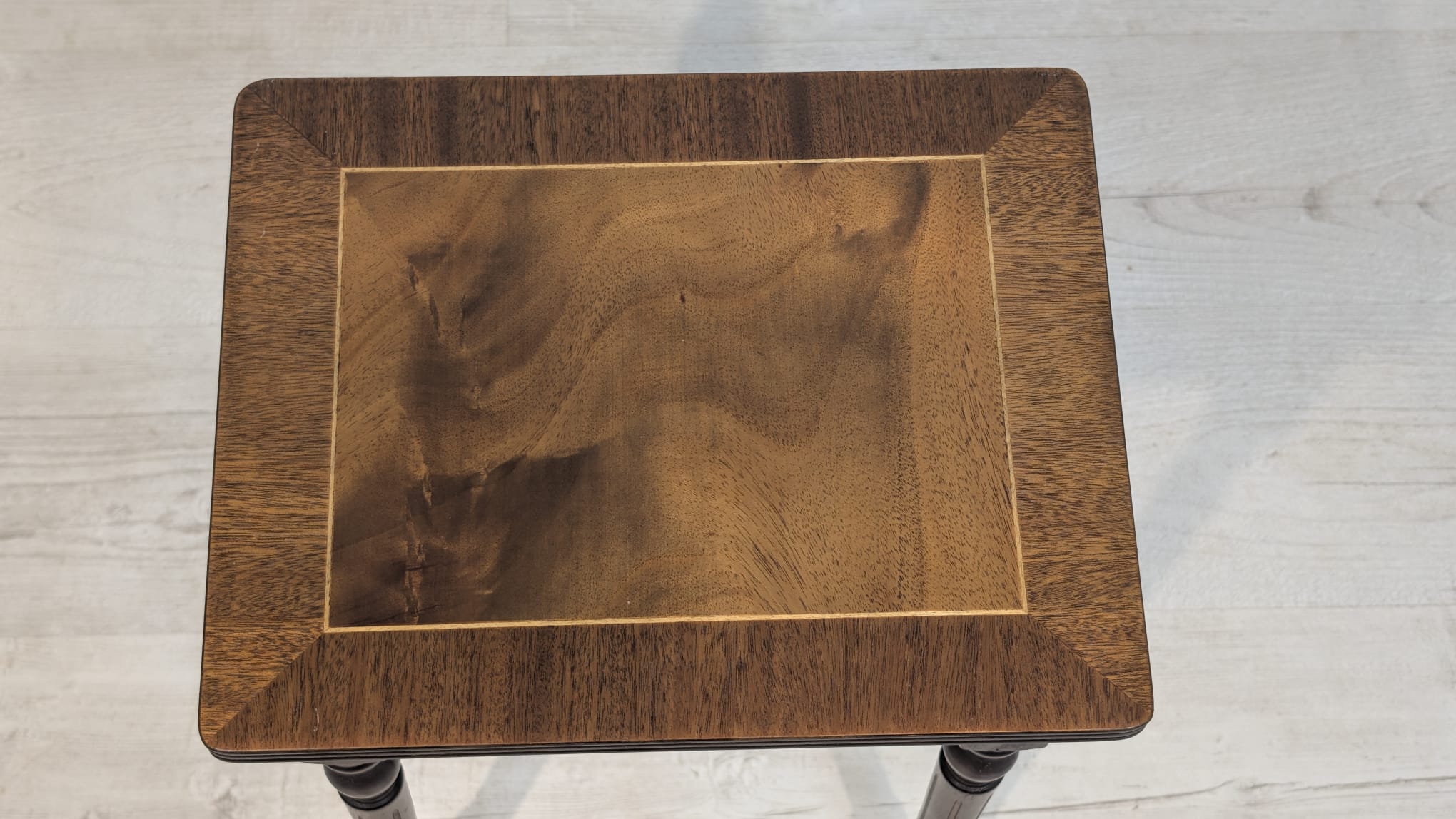 Komplet zabytkowych Stolików Trojaków francuskich, intarsjowanych - obrazek 6