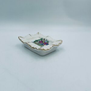 Zabytkowa paterka ceramiczna