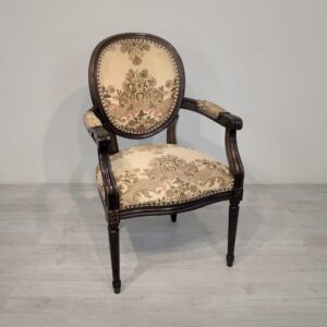 Fotel Medalion w stylu Ludwika XVI w orzechu
