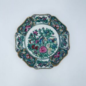 Chinese porcelain decorative plate