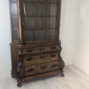 Display case, sideboard, serviette, carved oak belly