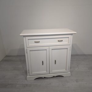 Biała komoda pojemna