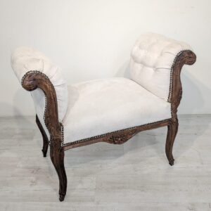 Stylowe siedzisko w stylu barokowym, wzornictwo ludwikowskie na sprężynach