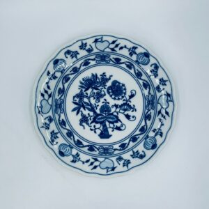 Bohemia Onion flat dinner plate