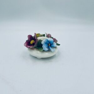 Decorative porcelain candle holder Healacraft