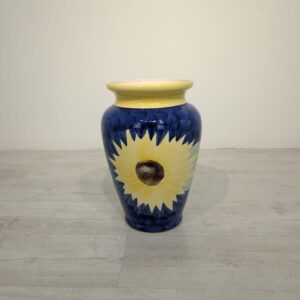 Ceramiczny wazon z motywem słoneczników