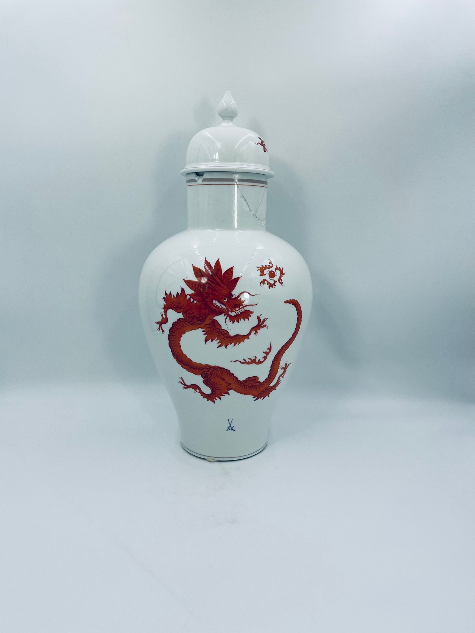 Antyczna waza, amfora porcelanowa Meissen Miśnia