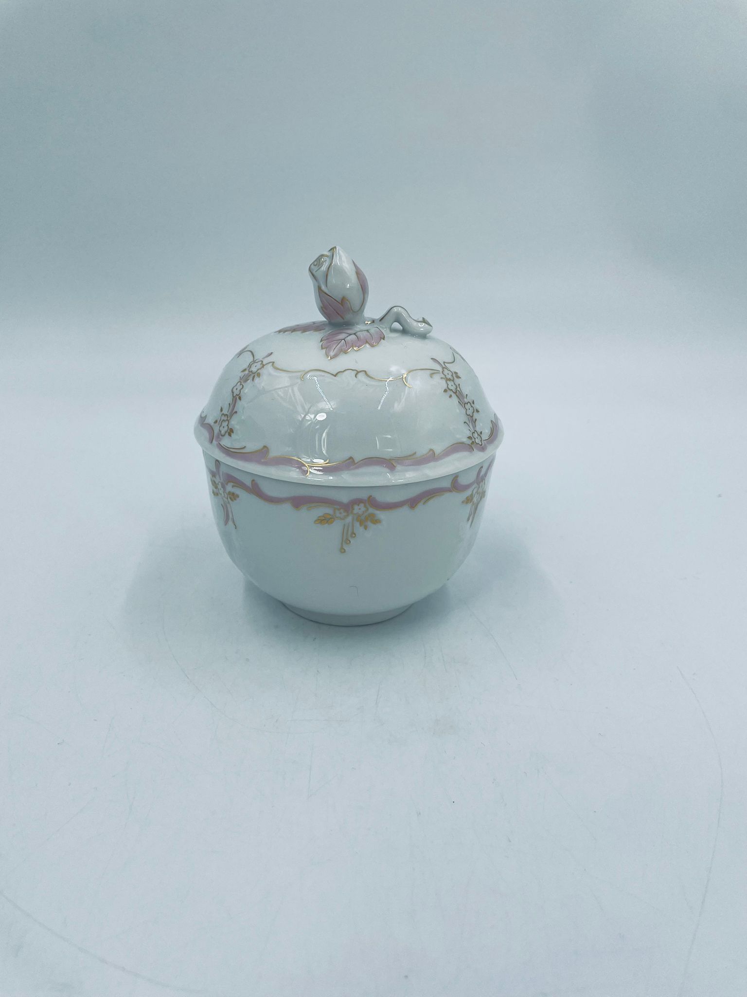 Cukiernica porcelanowa AK Kaiser Dubarry Louvre
