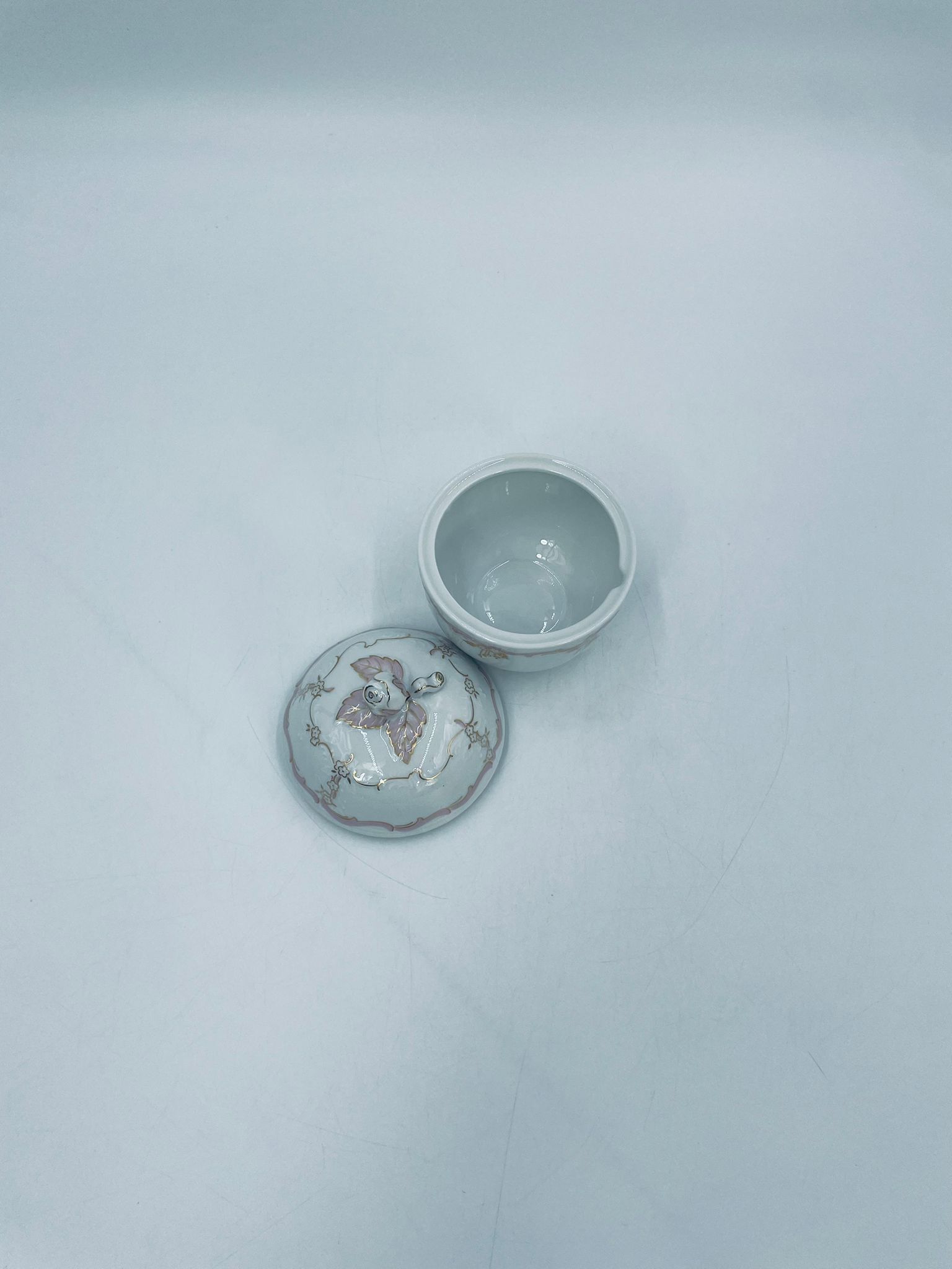 Cukiernica porcelanowa AK Kaiser Dubarry Louvre - Image 5