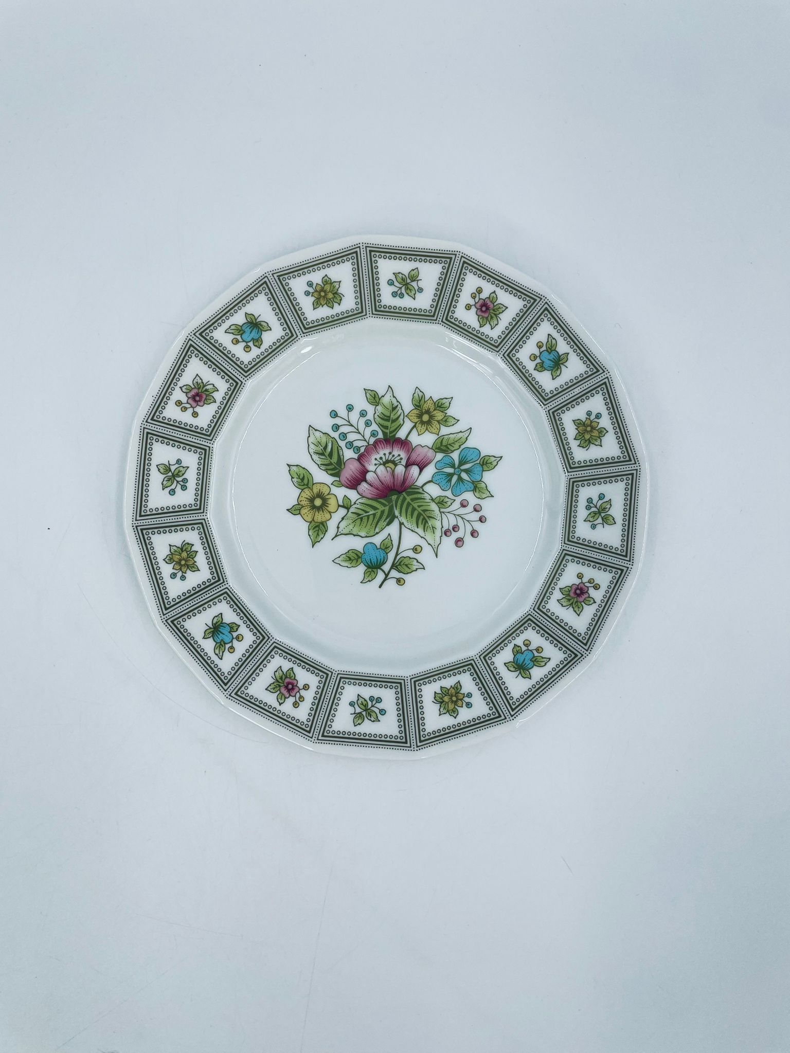 Talerz deserowy porcelanowy Hutschenreuther Diamant Flowers