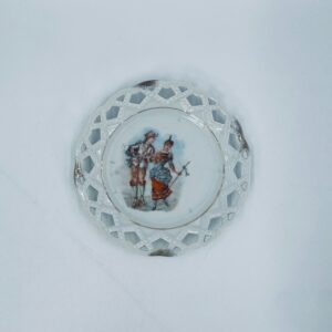 Antyczny talerzyk dekoracyjny porcelanowy