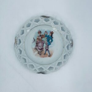Antyczny talerz dekoracyjny porcelanowy