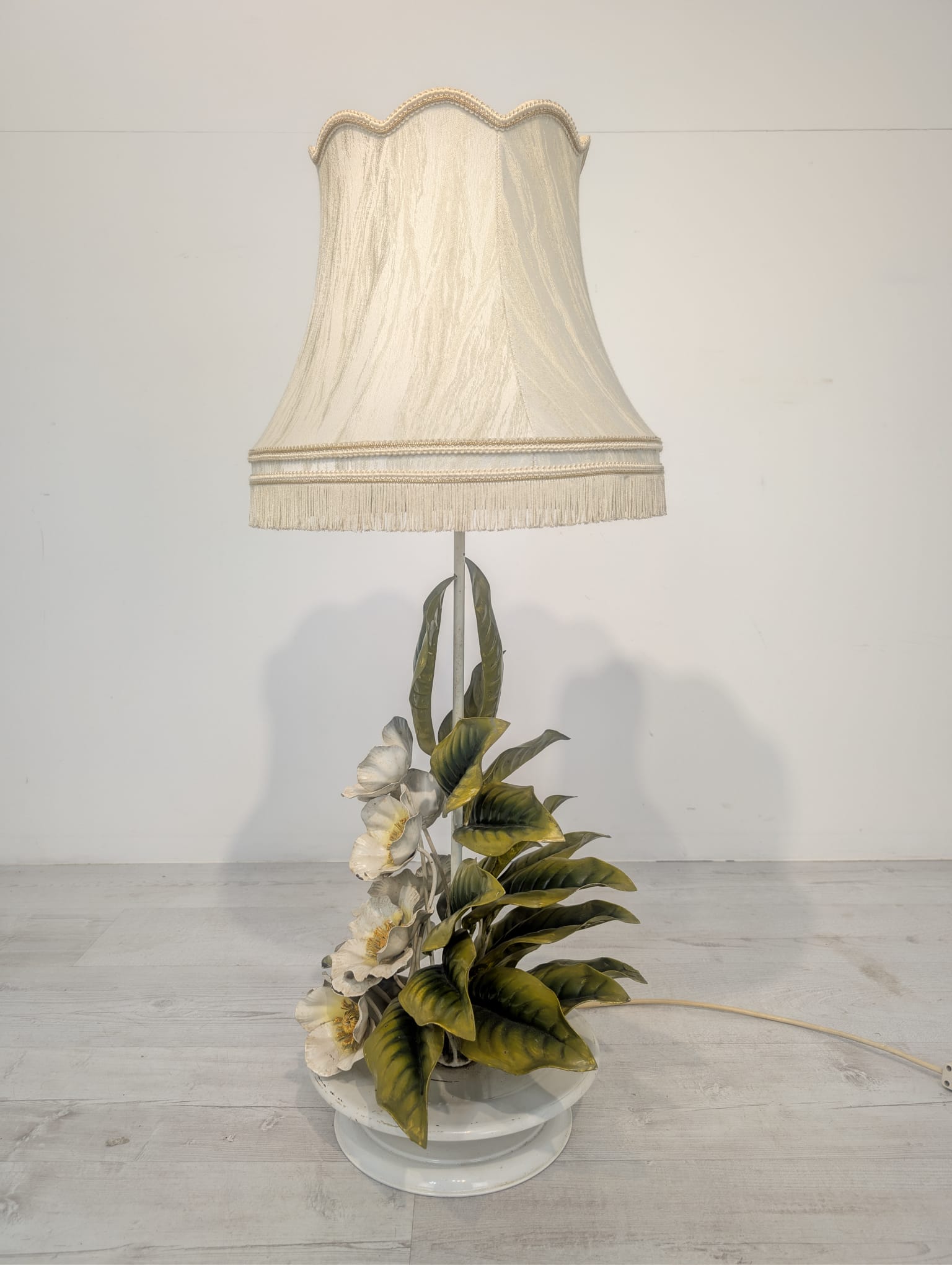 Lampka stołowa Tole, kwiaty magnolii w stylu włoskim - Image 11