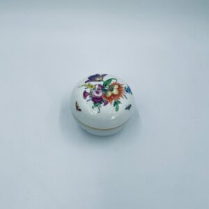 Zabytkowe puzderko porcelanowe Meissen