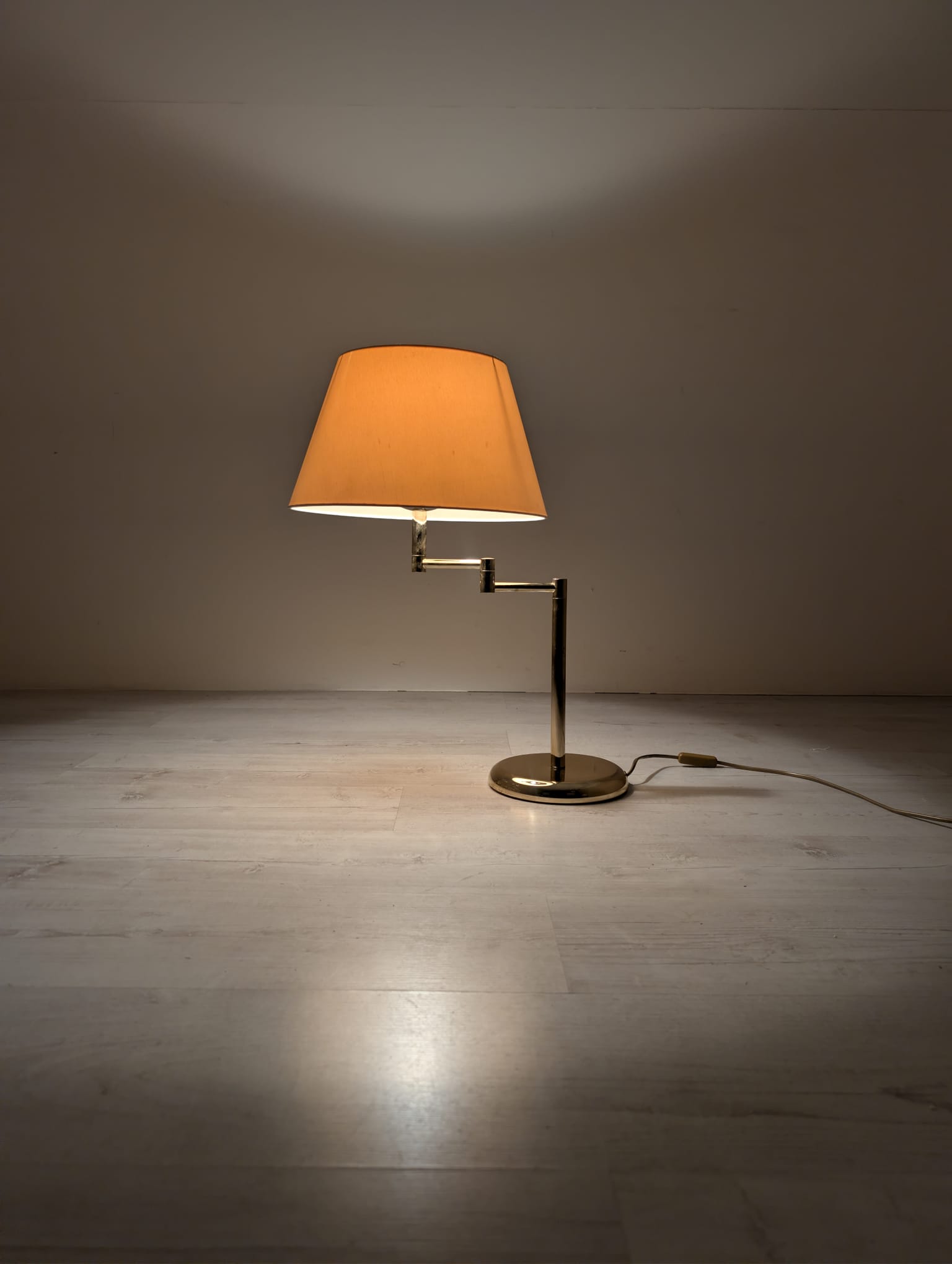 Lampa stołowa mosiądzowana w stylu Hollywood Regency - obrazek 13