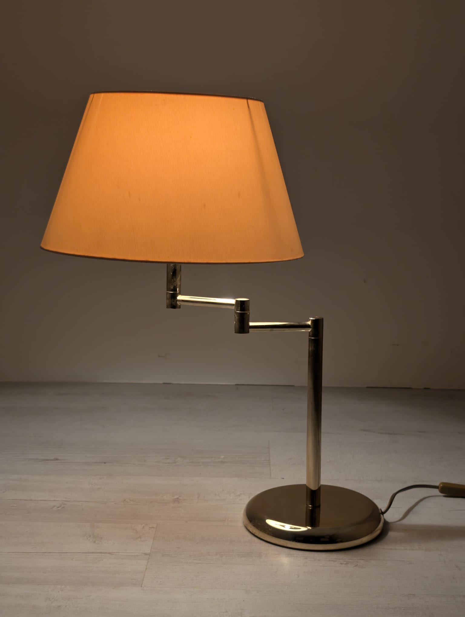 Lampa stołowa mosiądzowana w stylu Hollywood Regency - obrazek 14