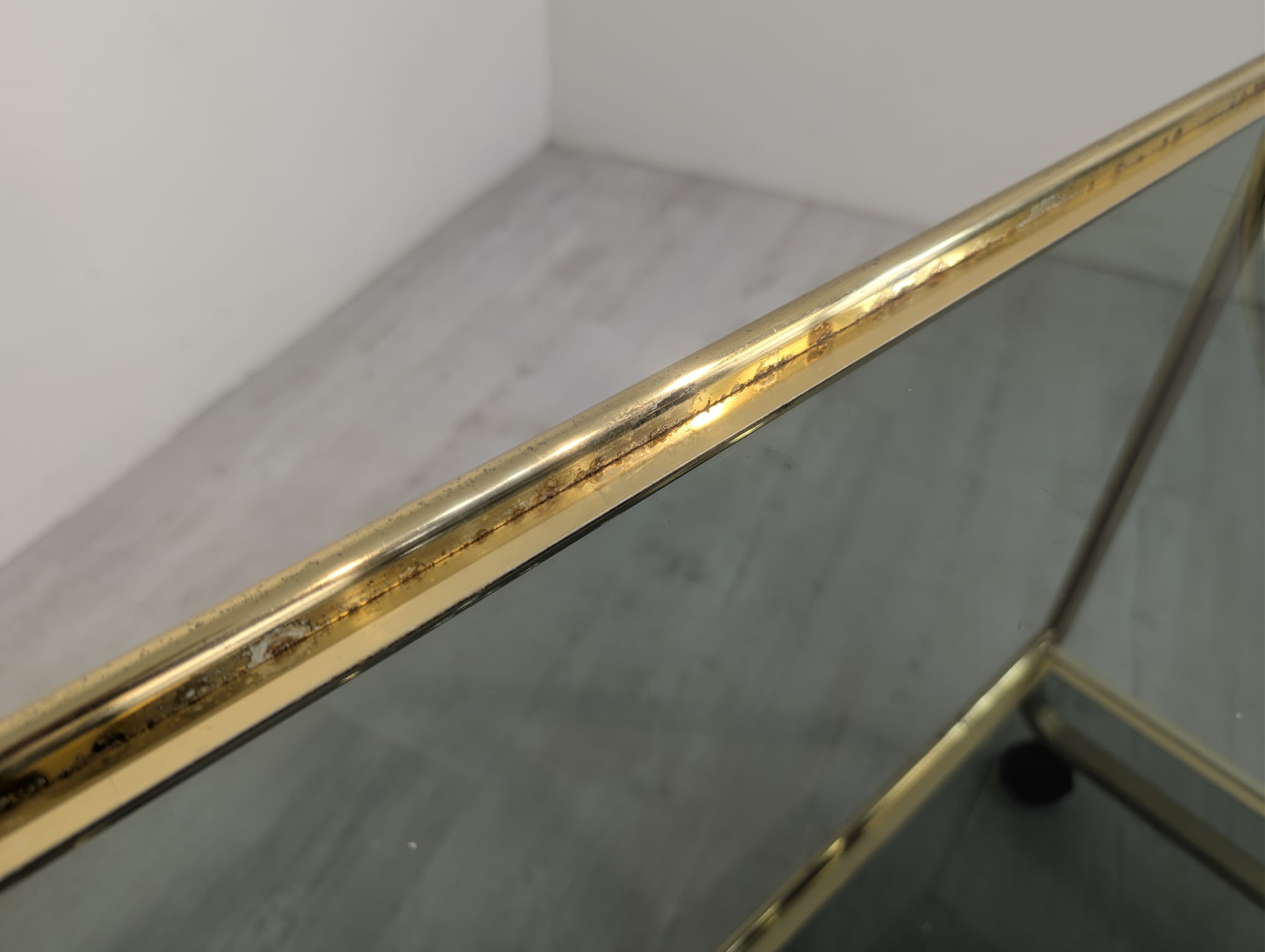 Mobilny barek włoski mosiądzowany w stylu Hollywood Regency z lat 70-tych - obrazek 11