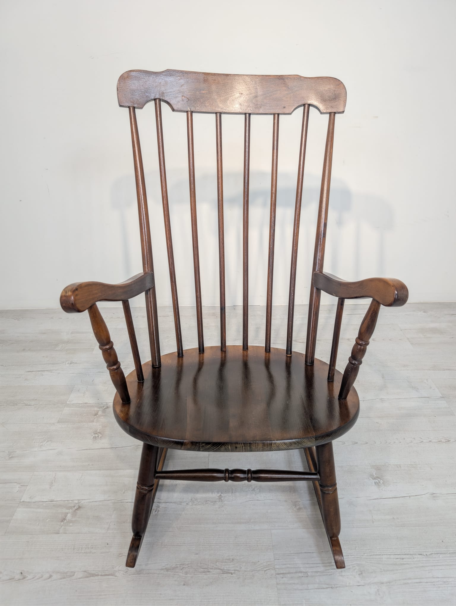 Drewniany fotel bujany z lat 60/70-tych - obrazek 4