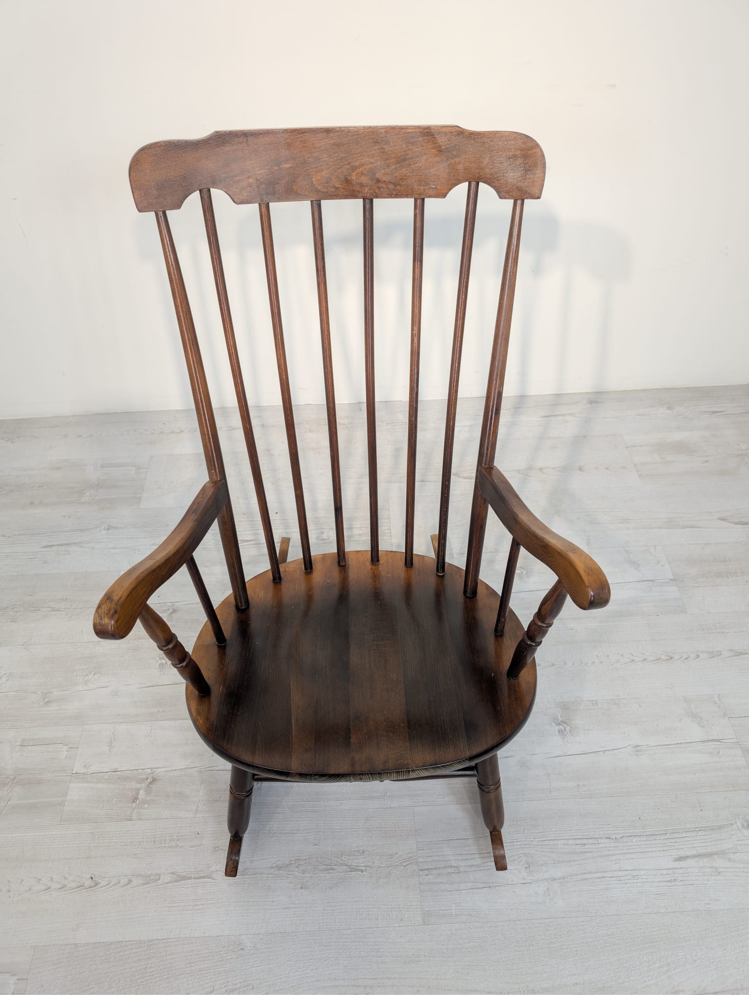 Drewniany fotel bujany z lat 60/70-tych - obrazek 11