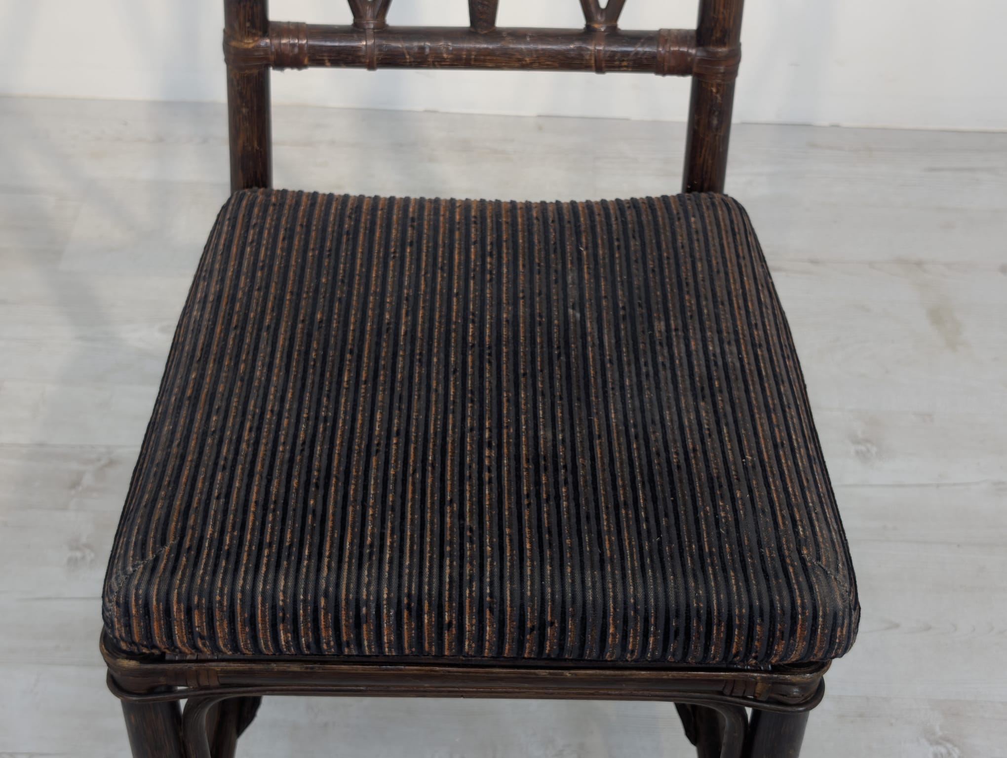 Krzesło w stylu Chippendale z lat 40/50-tych z rattanu - obrazek 6