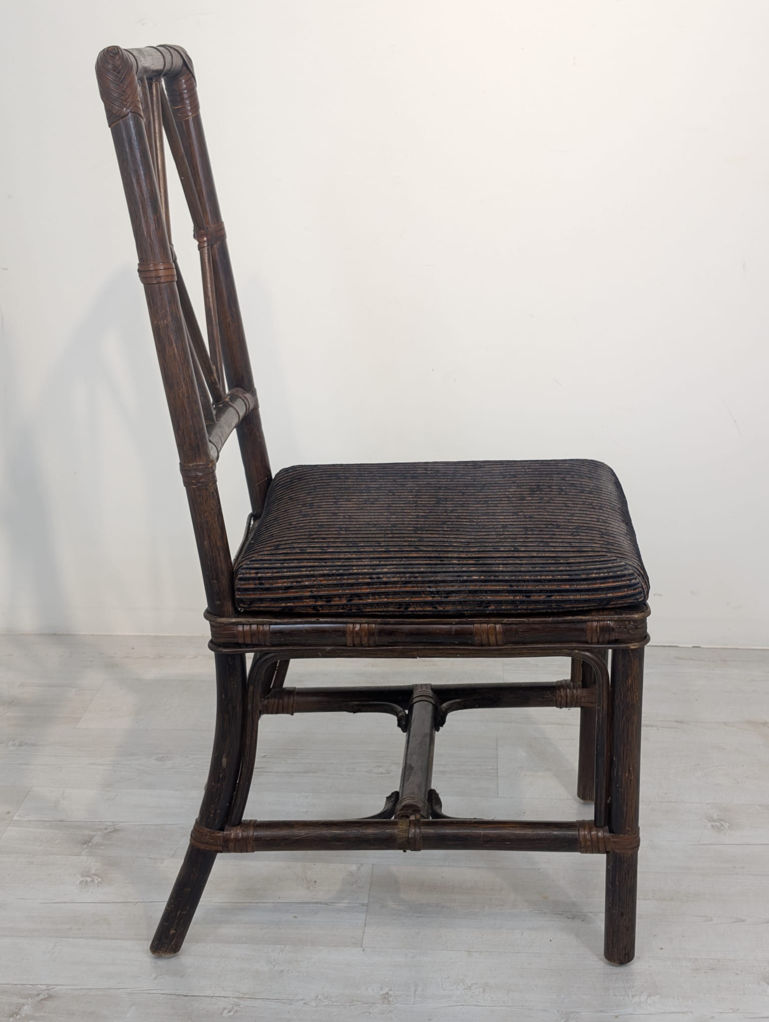 Krzesło w stylu Chippendale z lat 40/50-tych z rattanu - obrazek 9