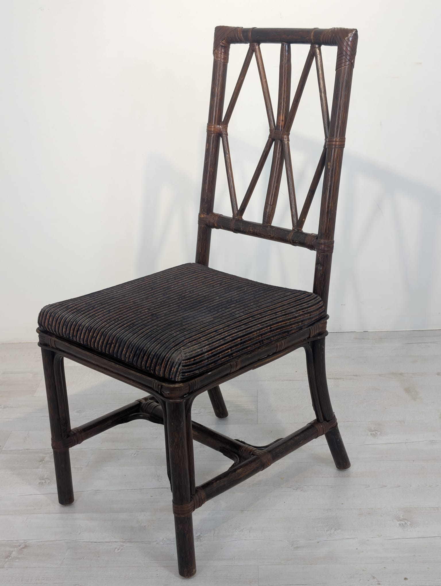 Krzesło w stylu Chippendale z lat 40/50-tych z rattanu - obrazek 11