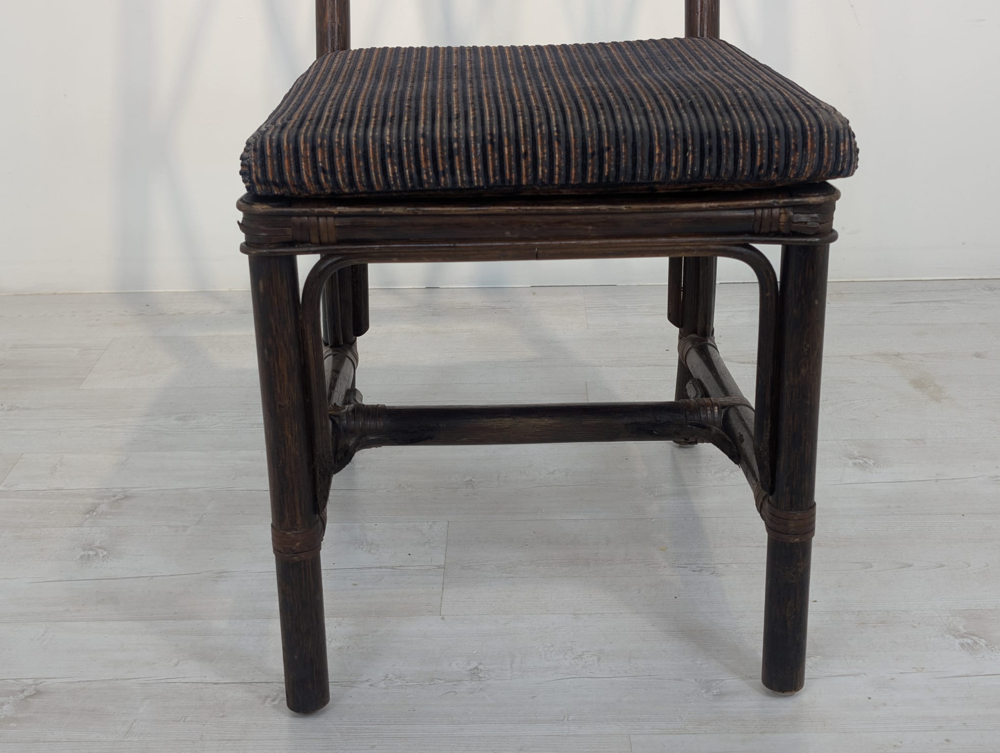 Krzesło w stylu Chippendale z lat 40/50-tych z rattanu - obrazek 12