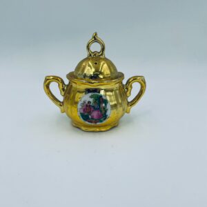 Japanese porcelain sugar bowl