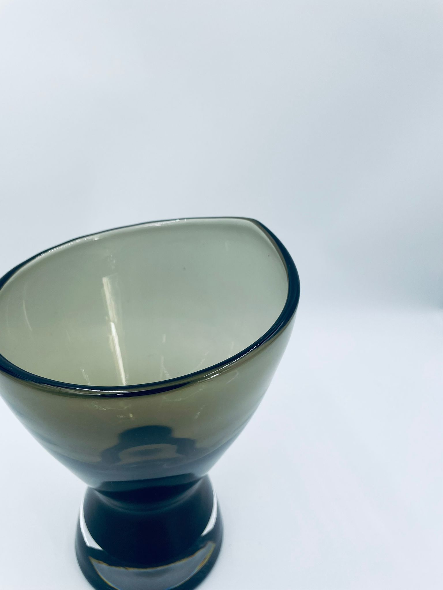 Wazon dekoracyjny szklany Mid Century Modern - obrazek 4