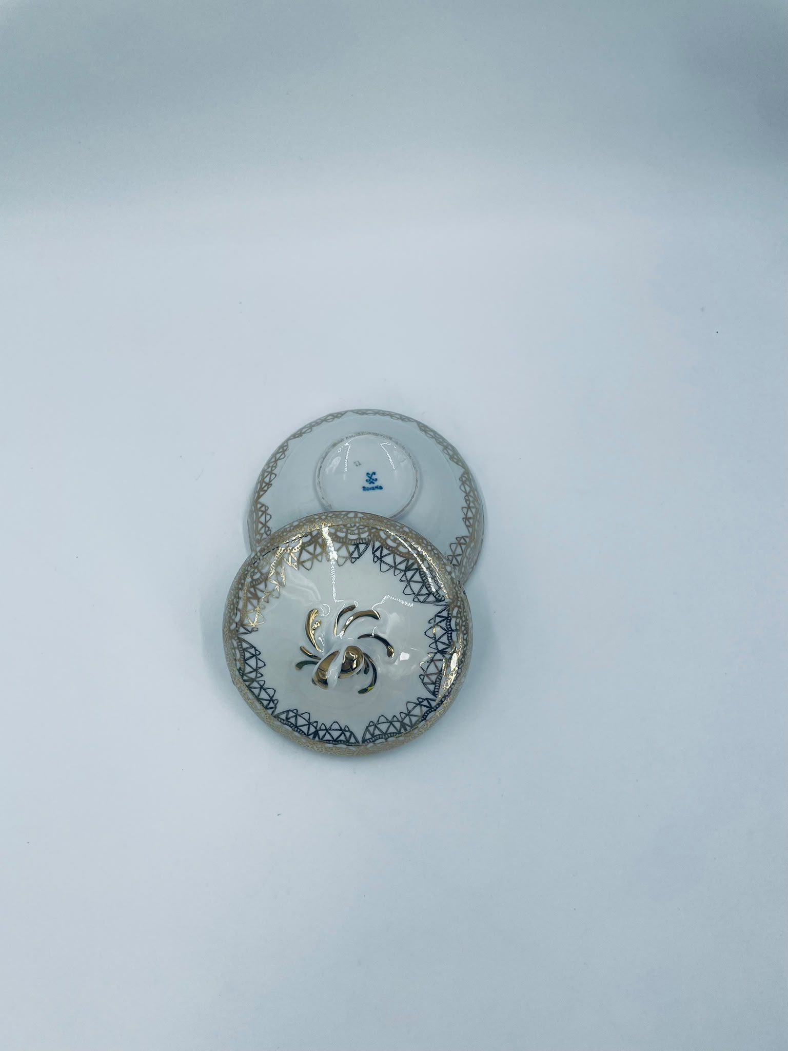 Zabytkowa bombonierka porcelanowa Oscar Schaller - obrazek 7