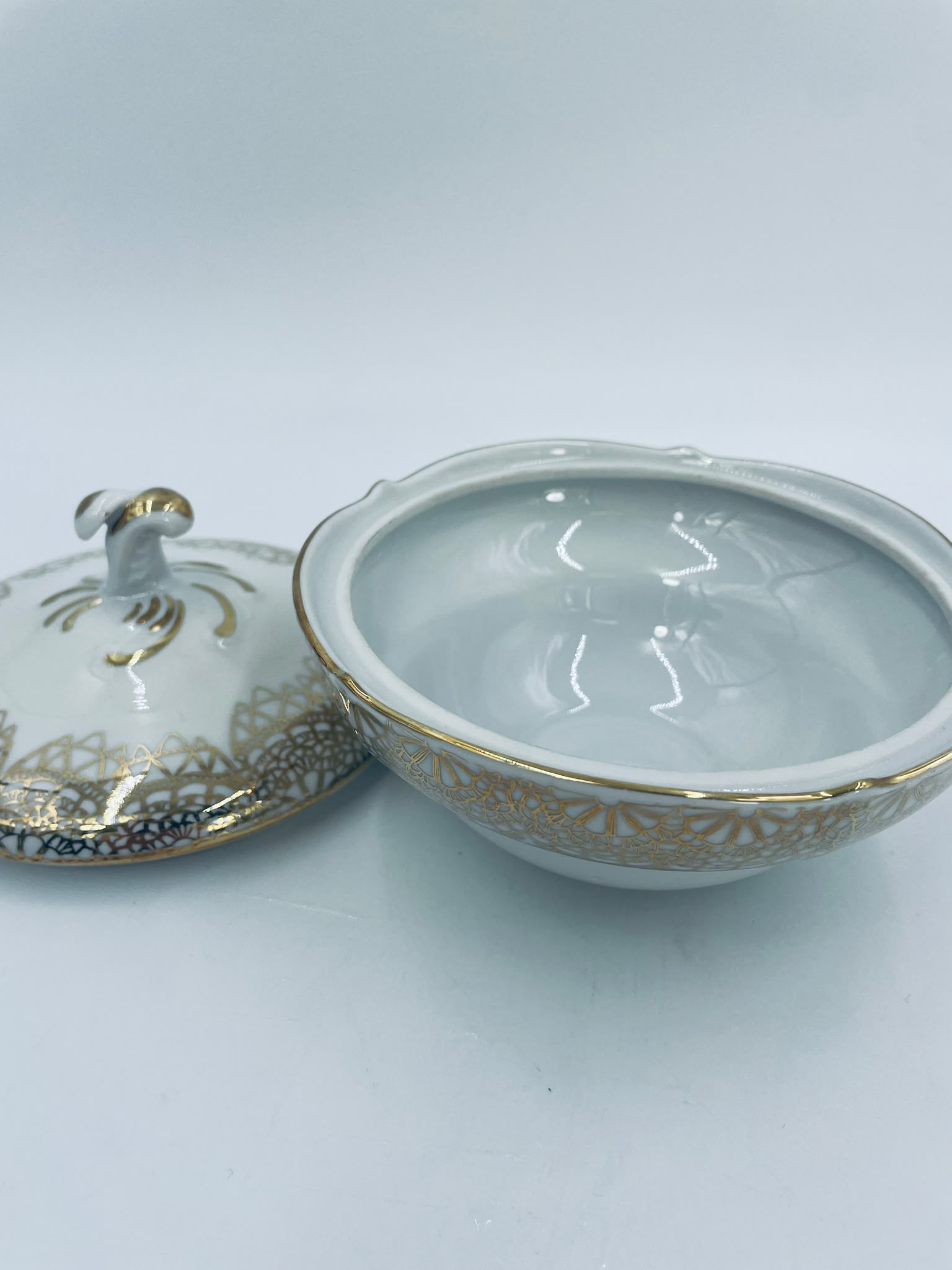 Zabytkowa bombonierka porcelanowa Oscar Schaller - obrazek 5