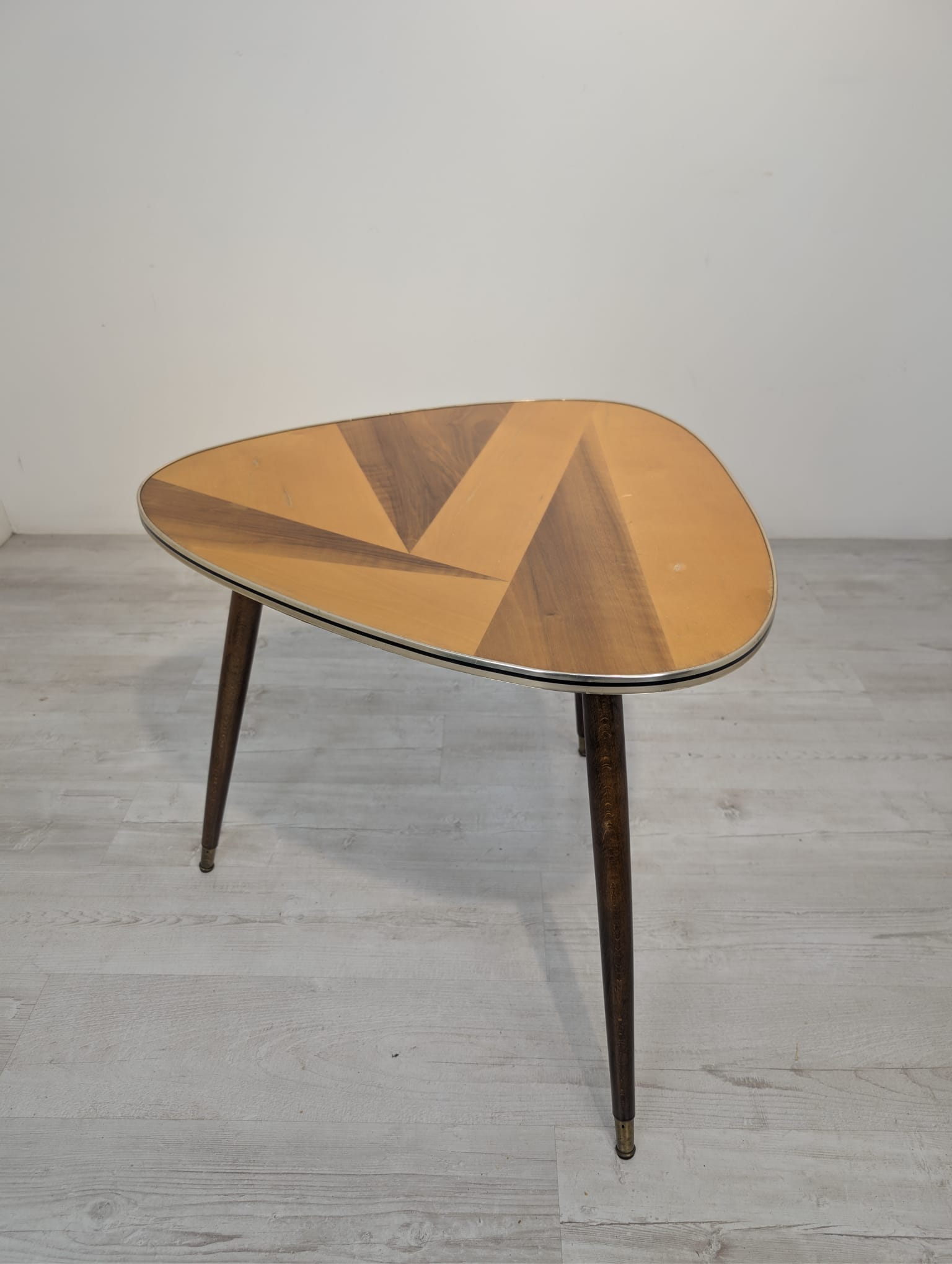 Stolik kawowy PATYCZAK PRL – lata 60., Mid-Century Modern, Vintage, Mosiężne wykończenia - obrazek 5