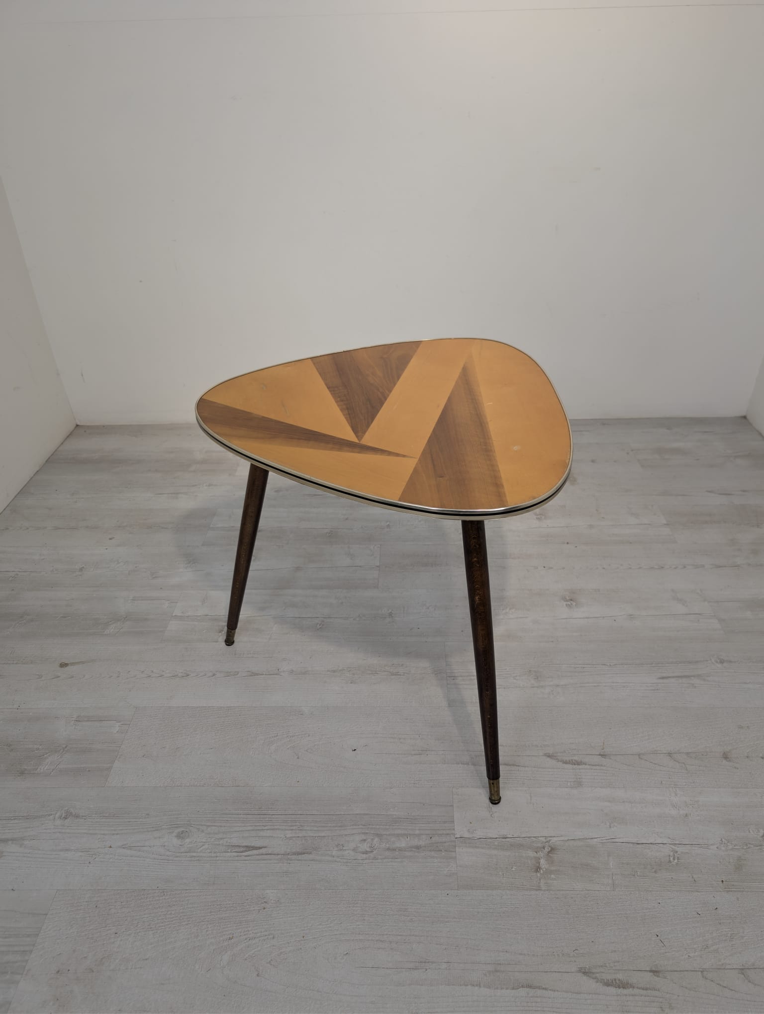 Stolik kawowy PATYCZAK PRL – lata 60., Mid-Century Modern, Vintage, Mosiężne wykończenia - obrazek 13