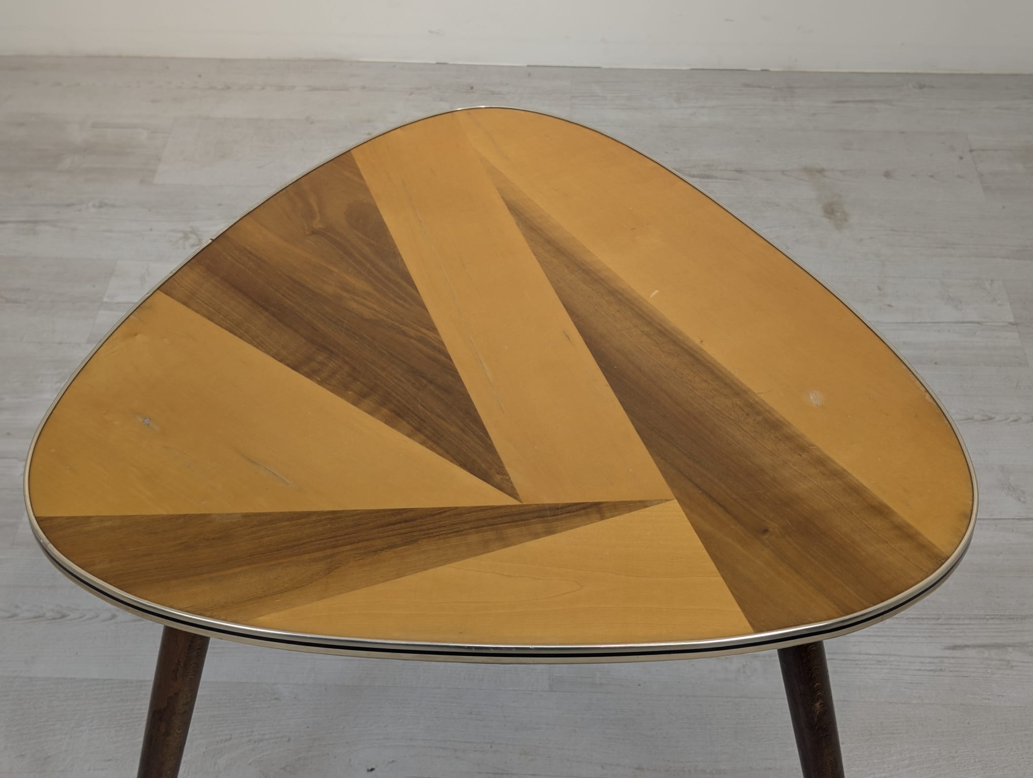 Stolik kawowy PATYCZAK PRL – lata 60., Mid-Century Modern, Vintage, Mosiężne wykończenia - obrazek 11