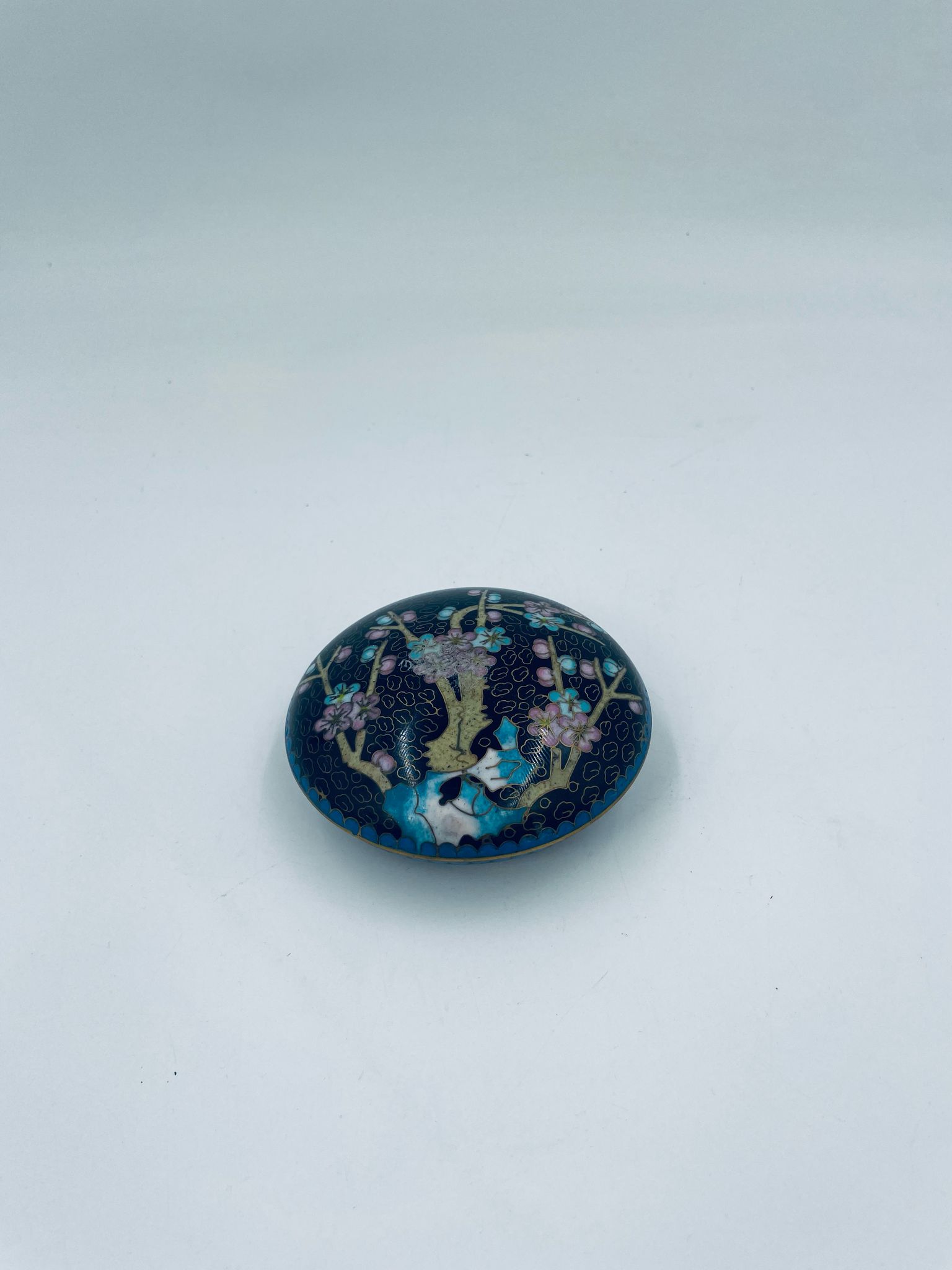 Puzderko na drobiazgi z mosiądzu ręcznie malowane - obrazek 4