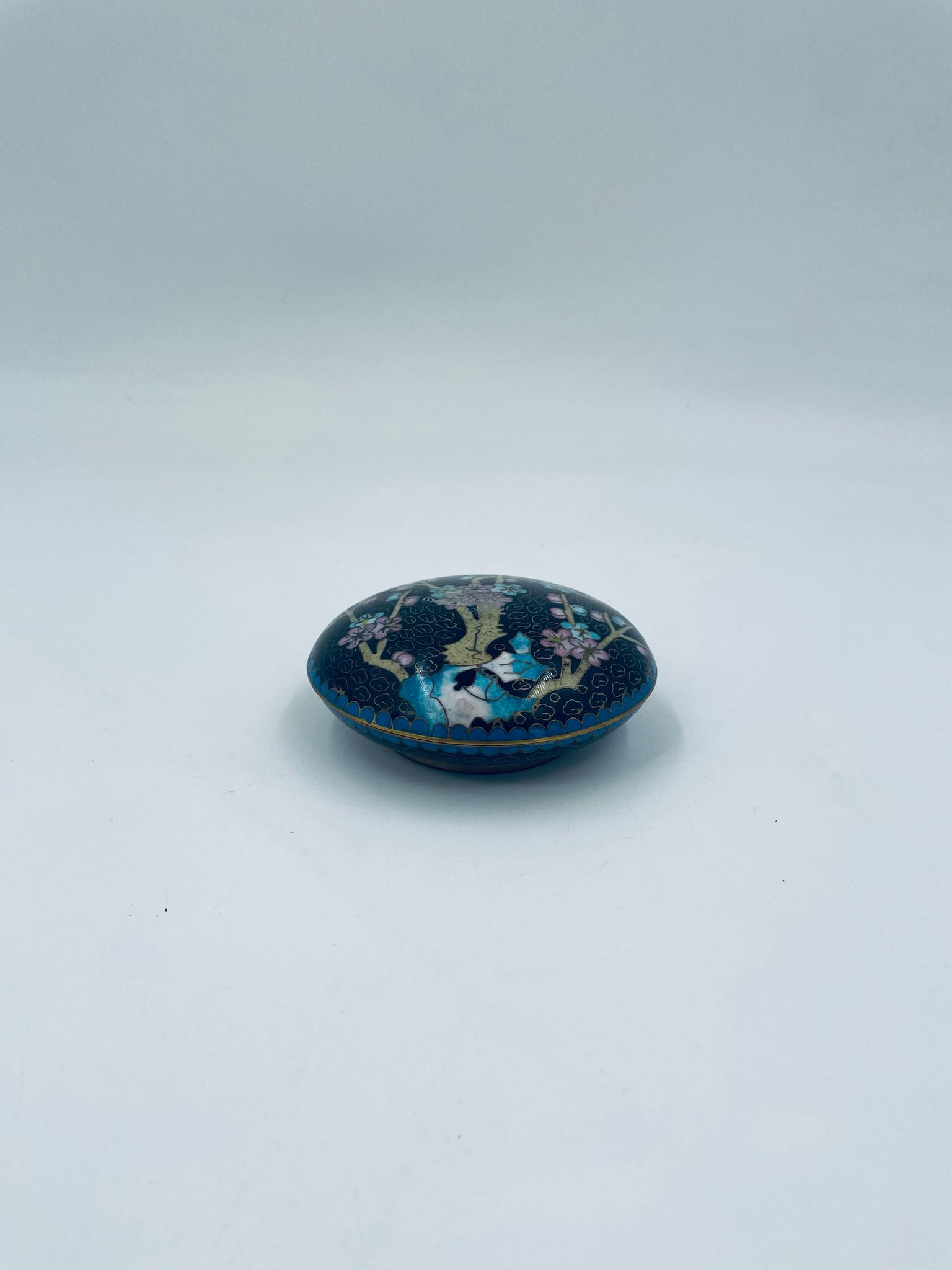 Puzderko na drobiazgi z mosiądzu ręcznie malowane - obrazek 2