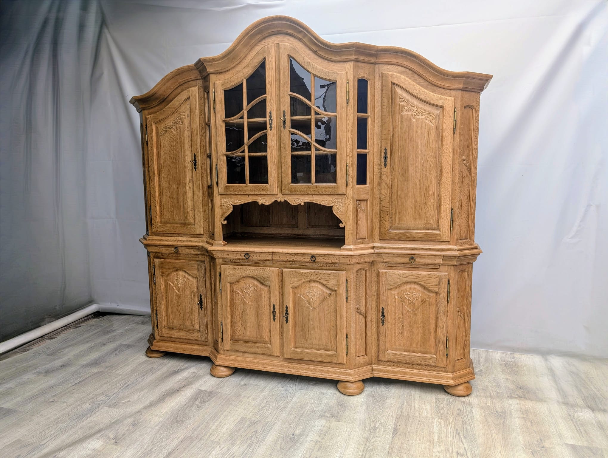 Stylish display cabinet, solid oak sideboard
