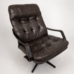Fotel skórzany designerski w pikowanej skórze z lat 60/70-tych