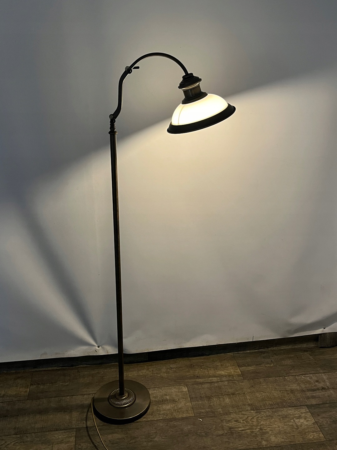 Lampa podłogowa lata 80-te mosiądz